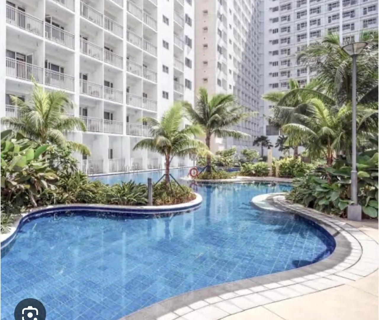 Apartment Big Cut End-Unit Condo In Shore Residences Manila