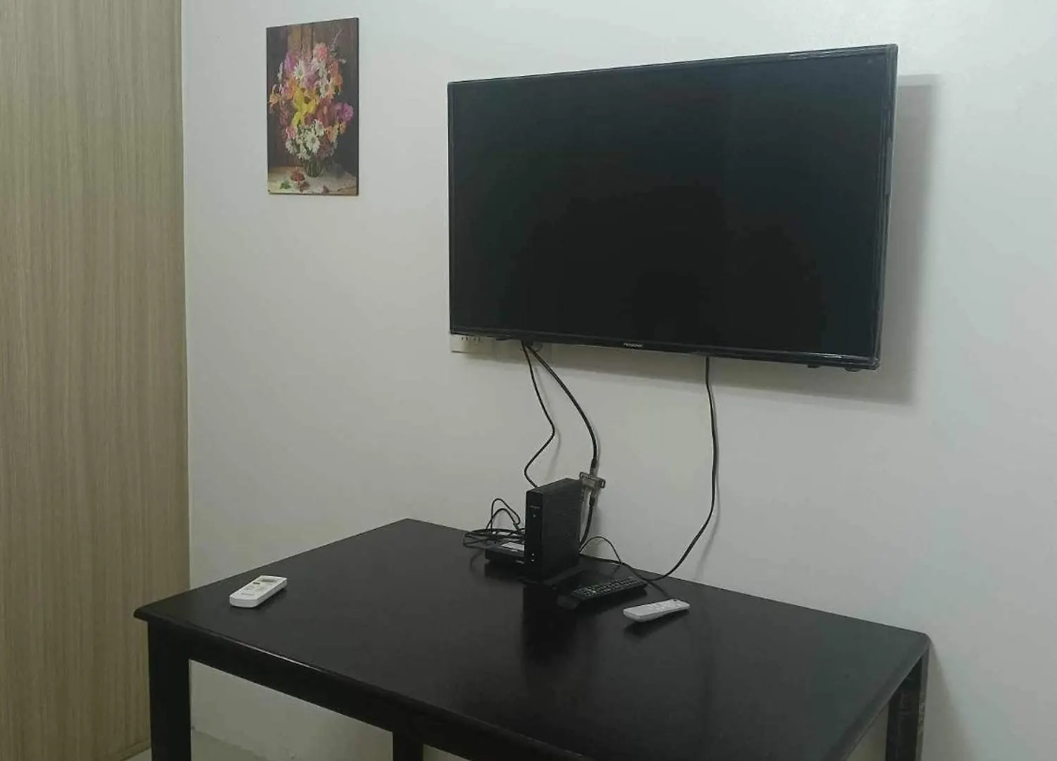 Big Cut End-Unit Condo In Shore Residences Manila Philippines