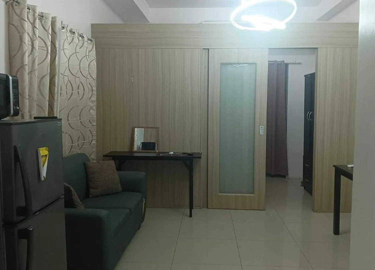 Big Cut End-Unit Condo In Shore Residences Manila 0*,  Philippines